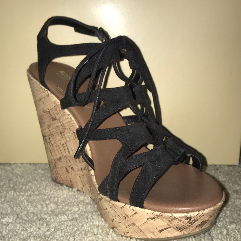 Black wedge heels